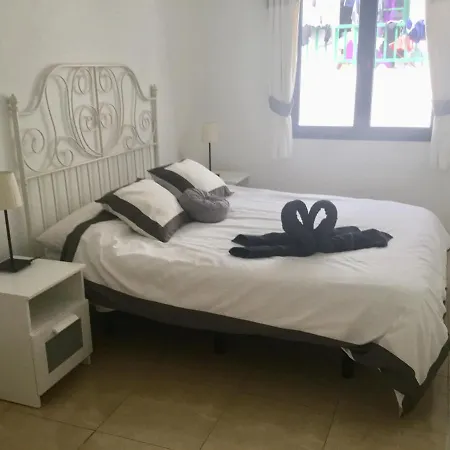 Apartment Ocean View, Roof Top Terrace 2 Bed